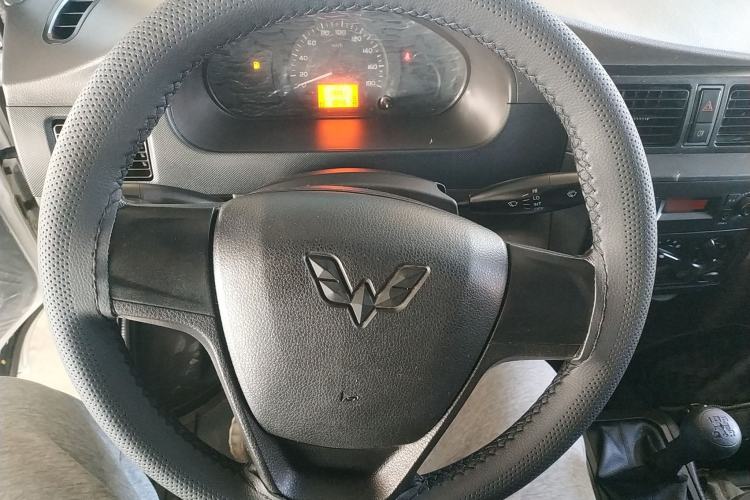 Used Wuling Rongguang Small Truck 2020 1.5L Base Version China VI Standard Single-Row L3C Steering Wheel