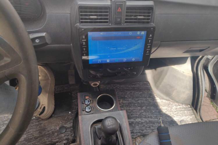Used Wuling Rongguang Small Truck 2021 1.5L Base Version Double-Cab L3C Audio And AC Panel