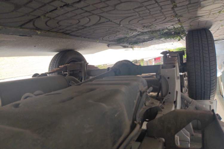 Used Wuling Rongguang Small Truck 2021 1.5L Base Version Double-Cab L3C Chassis Front Right