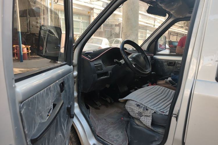 Used Wuling Rongguang Small Truck 2021 1.5L Base Version Double-Cab L3C Driver Seat