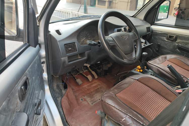 Used Wuling Rongguang Small Truck 2021 1.5L Base Single-Row L3C Driver Seat
