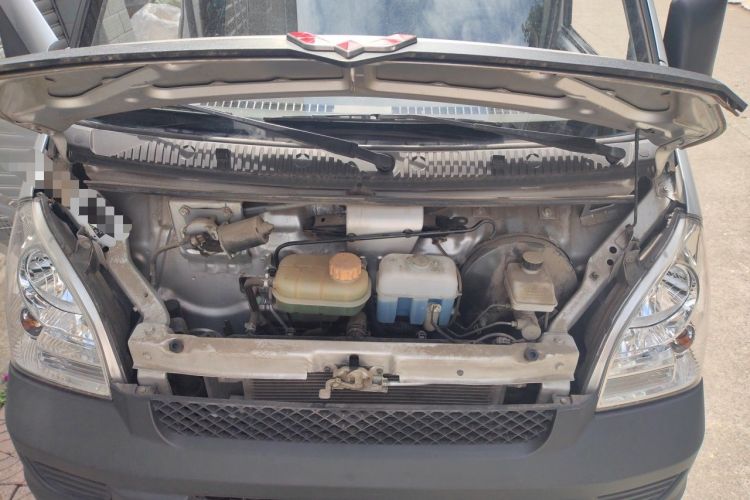 Used Wuling Rongguang Small Truck 2021 1.5L Base Version Double-Cab L3C Engine Bay
