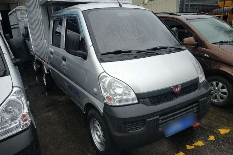 Used Wuling Rongguang Small Truck 2021 1.5L Base Version Double-Cab L3C Exterior 2