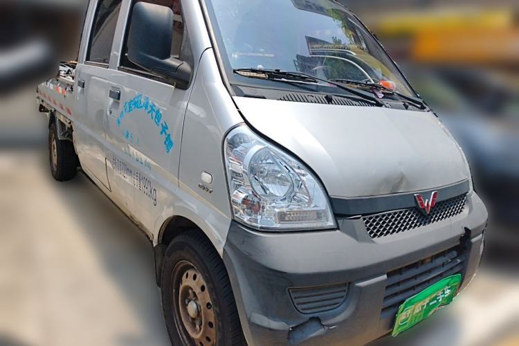 Used Wuling Rongguang Small Truck 2021 1.5L Standard Edition Air-Conditioned Double-Cab L3C Front Right 45 Deg