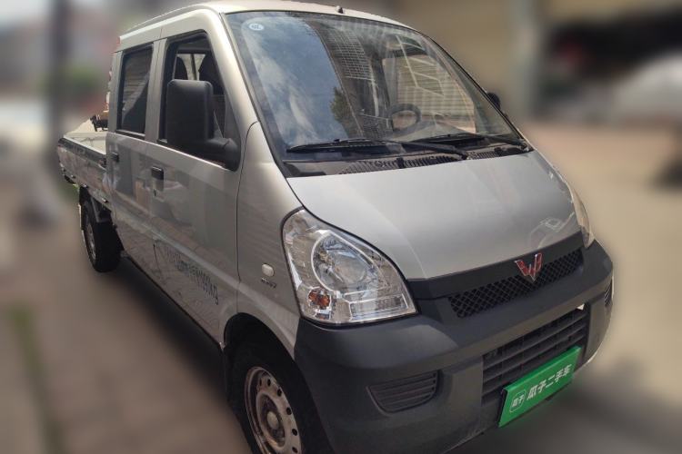 Used Wuling Rongguang Small Truck 2021 1.5L Base Version Double-Cab L3C Front Right 45 Deg