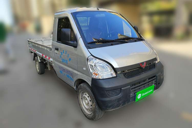 Used Wuling Rongguang Small Truck 2021 1.5L Base Single-Row L3C Front Right 45 Deg