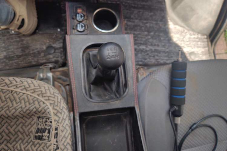 Used Wuling Rongguang Small Truck 2021 1.5L Base Version Double-Cab L3C Gear Lever