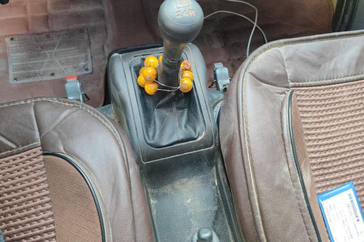 Used Wuling Rongguang Small Truck 2021 1.5L Base Single-Row L3C Gear Lever