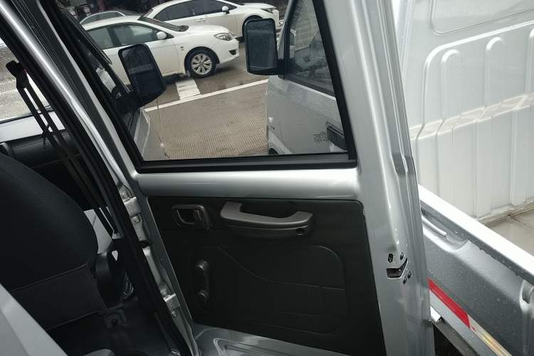 Used Wuling Rongguang Small Truck 2021 1.5L Base Version Double-Cab L3C Interior 6
