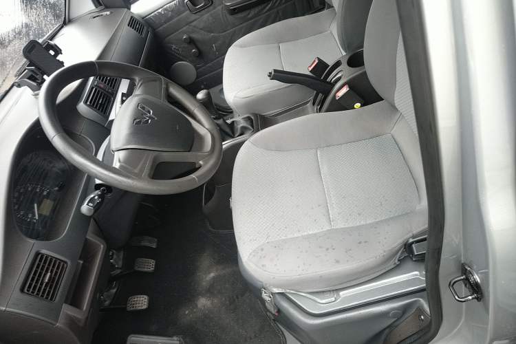 Used Wuling Rongguang Small Truck 2021 1.5L Base Version Double-Cab L3C Left Front Seat