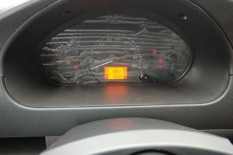 Used Wuling Rongguang Small Truck 2021 1.5L Base Version Double-Cab L3C Odometer Close Up