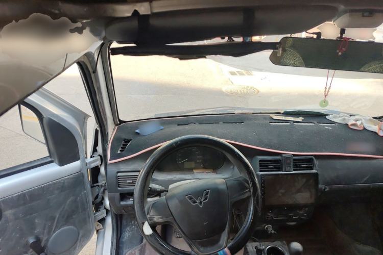 Used Wuling Rongguang Small Truck 2021 1.5L Base Version Double-Cab L3C Steering Wheel