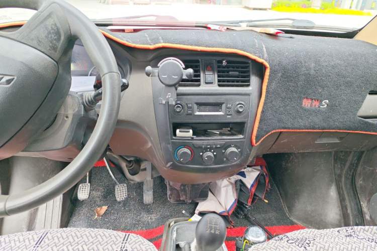 Used Wuling Rongguang Small Truck 2021 1.2L Base Single-Row LSI Audio And AC Panel