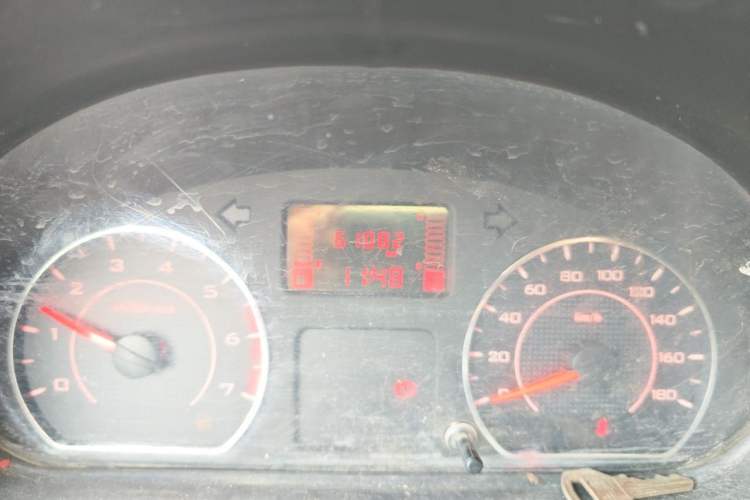 Used Wuling Rongguang Small Truck 2021 1.2L Base Single-Row LSI Odometer Close Up