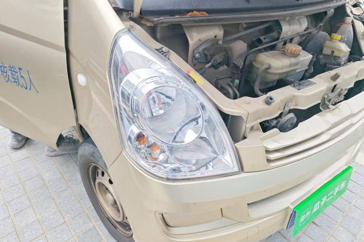 Used Wuling Rongguang Small Truck 2021 1.2L Base Single-Row LSI Right Front Headlight