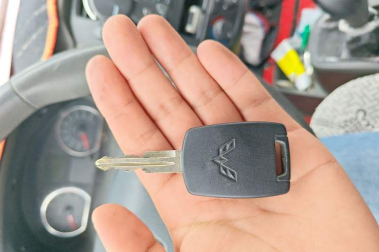 Used Wuling Rongguang Small Truck 2021 1.2L Base Single-Row LSI Vehicle Key