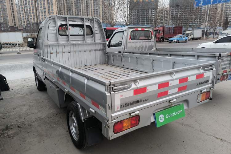 Used Wuling Rongguang Small Truck 2023 1.5L Single-Row LAR Exterior 3