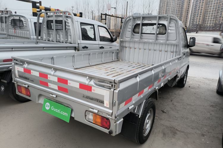 Used Wuling Rongguang Small Truck 2023 1.5L Single-Row LAR Exterior 5