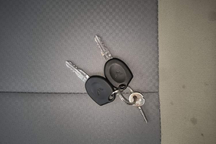 Used Wuling Rongguang Small Truck 2023 1.5L Single-Row LAR Interior 1