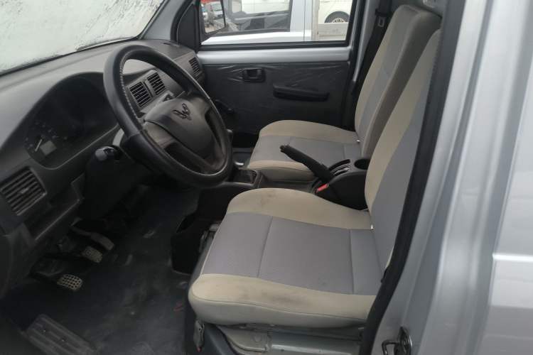Used Wuling Rongguang Small Truck 2023 1.5L Single-Row LAR Left Front Seat