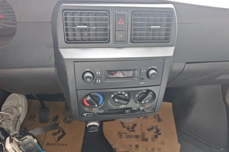 Used Wuling Rongguang Small Truck 2023 1.5L Single-Row LAR Audio And AC Panel