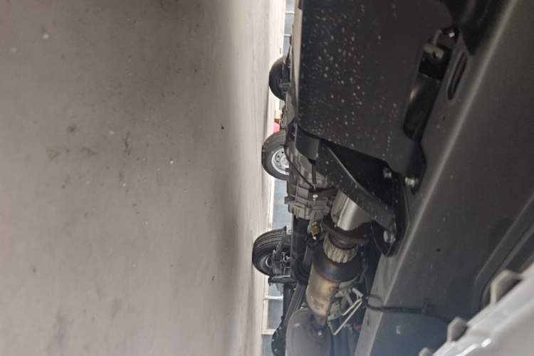 Used Wuling Rongguang Small Truck 2023 1.5L Single-Row LAR Chassis Front Left