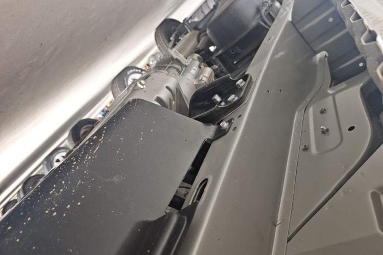 Used Wuling Rongguang Small Truck 2023 1.5L Single-Row LAR Chassis Front Right