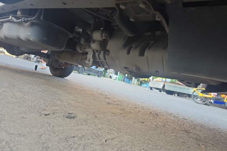 Used Wuling Rongguang Small Truck 2023 1.5L Single-Row LAR Chassis Front Right