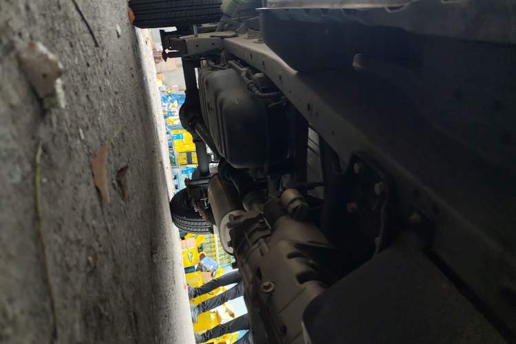 Used Wuling Rongguang Small Truck 2023 1.5L Single-Row LAR Chassis Front Right