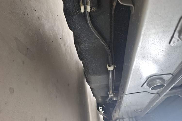 Used Wuling Rongguang Small Truck 2023 1.5L Single-Row LAR Chassis Rear Right