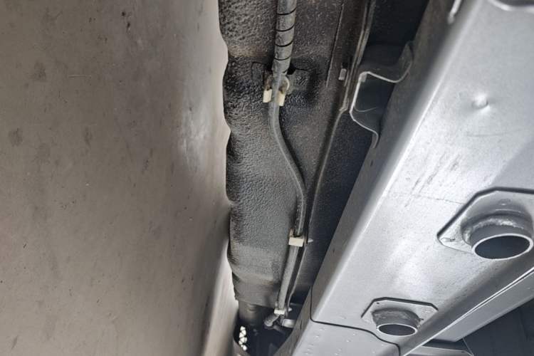 Used Wuling Rongguang Small Truck 2023 1.5L Single-Row LAR Chassis Rear Right