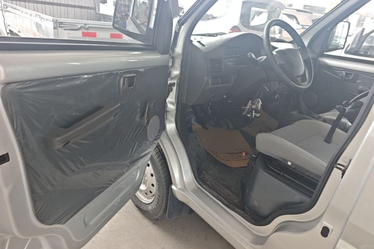 Used Wuling Rongguang Small Truck 2023 1.5L Single-Row LAR Driver Seat