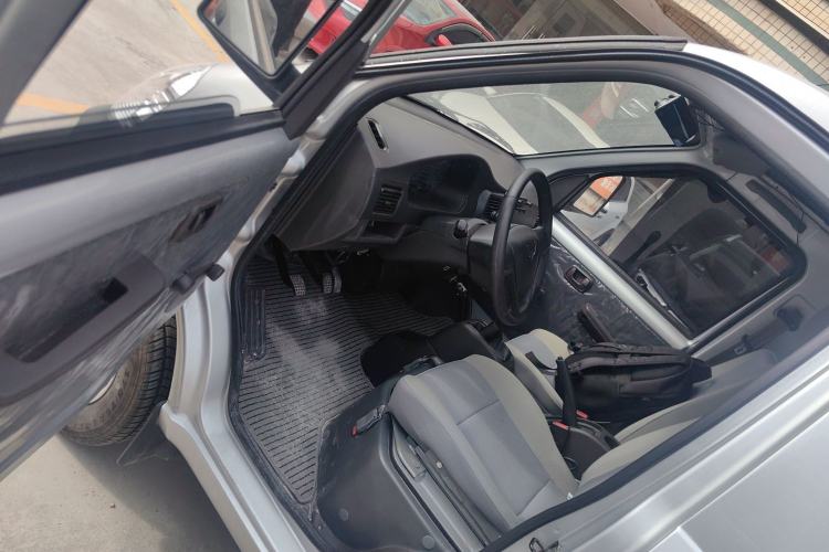 Used Wuling Rongguang Small Truck 2023 1.5L Single-Row LAR Driver Seat