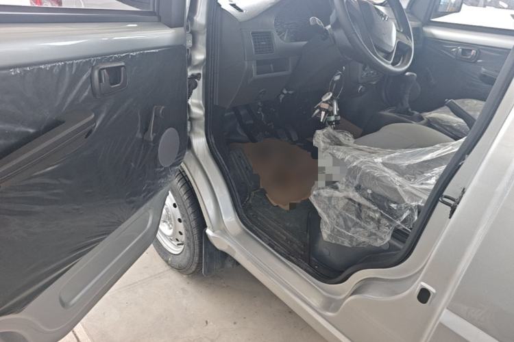 Used Wuling Rongguang Small Truck 2023 1.5L Single-Row LAR Driver Seat