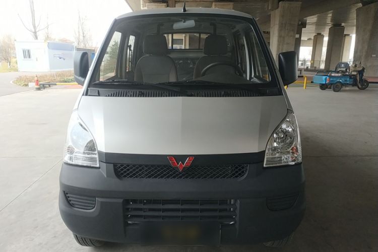 Used Wuling Rongguang Small Truck 2023 1.5L Double-Cab LAR Exterior 2