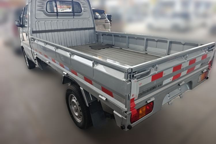 Used Wuling Rongguang Small Truck 2023 1.5L Single-Row LAR Exterior 2
