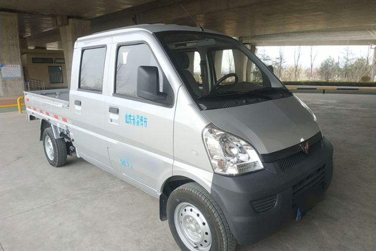 Used Wuling Rongguang Small Truck 2023 1.5L Double-Cab LAR Exterior 3