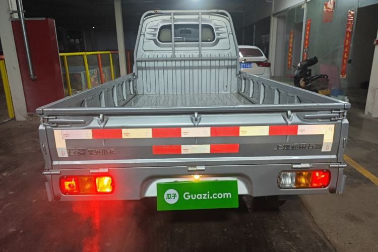 Used Wuling Rongguang Small Truck 2023 1.5L Single-Row LAR Exterior 4
