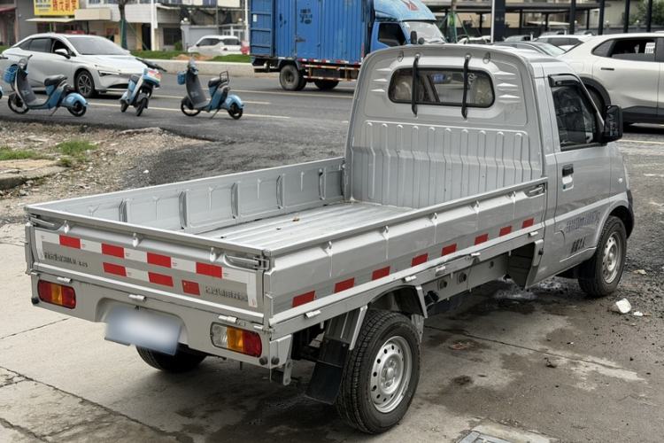 Used Wuling Rongguang Small Truck 2023 1.5L Single-Row LAR Exterior 6