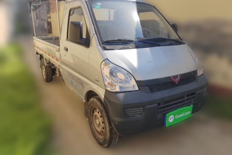 Used Wuling Rongguang Small Truck 2023 1.5L Single-Row LAR Front Right 45 Deg