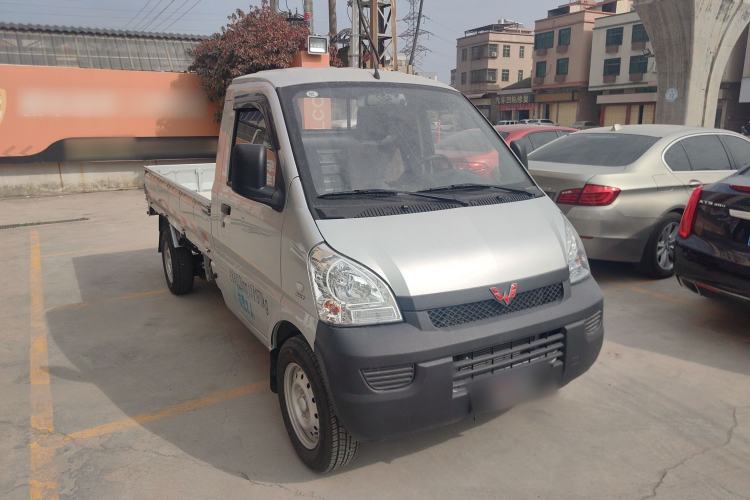 Used Wuling Rongguang Small Truck 2023 1.5L Single-Row LAR Front Right 45 Deg