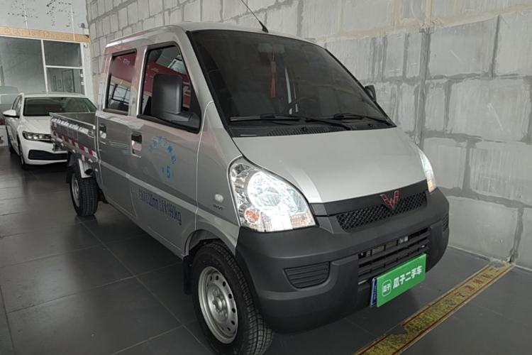 Used Wuling Rongguang Small Truck 2023 1.5L Double-Cab Extended-Length LAR Front Right 45 Deg