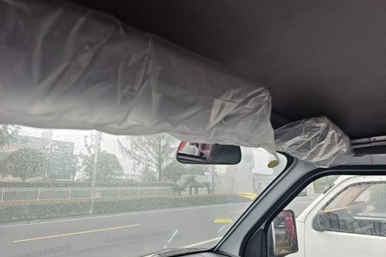 Used Wuling Rongguang Small Truck 2023 1.5L Single-Row LAR Headliner