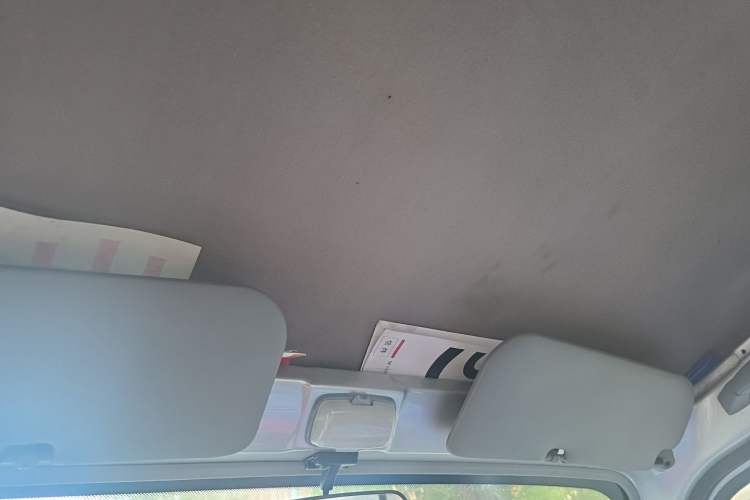 Used Wuling Rongguang Small Truck 2023 1.5L Single-Row LAR Headliner