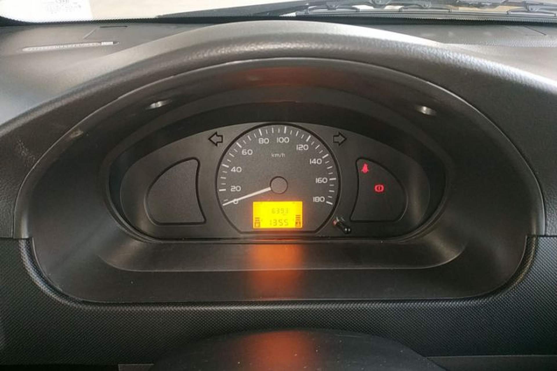 Used Wuling Rongguang Small Truck 2023 1.5L Double-Cab LAR Interior 4