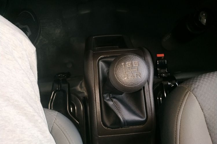 Used Wuling Rongguang Small Truck 2023 1.5L Double-Cab LAR Interior 5