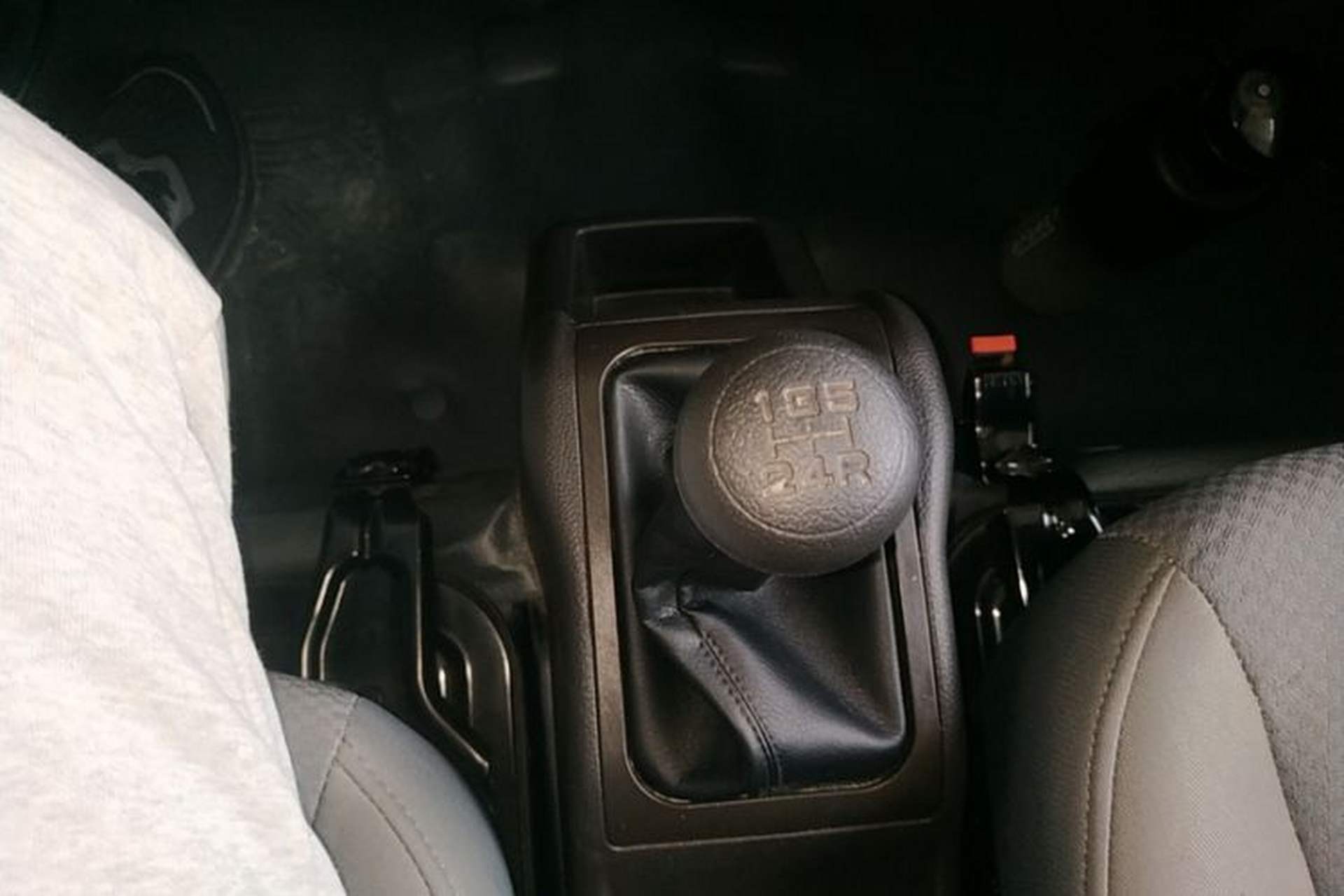 Used Wuling Rongguang Small Truck 2023 1.5L Double-Cab LAR Interior 5