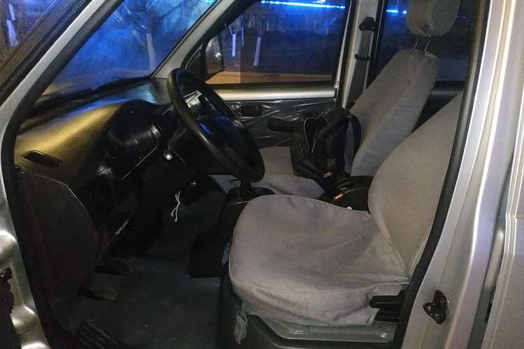 Used Wuling Rongguang Small Truck 2023 1.5L Double-Cab LAR Left Front Seat