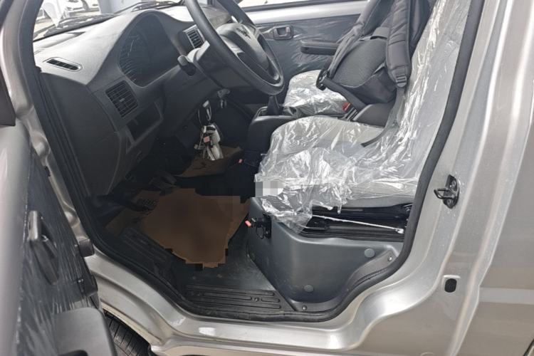Used Wuling Rongguang Small Truck 2023 1.5L Single-Row LAR Left Front Seat