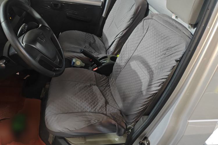 Used Wuling Rongguang Small Truck 2023 1.5L Single-Row LAR Left Front Seat